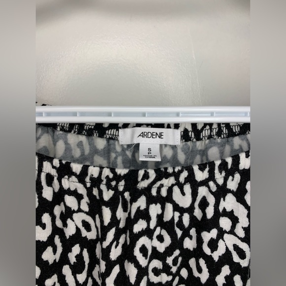 Long sleeve animal print front tie shirt - Picture 2 of 3